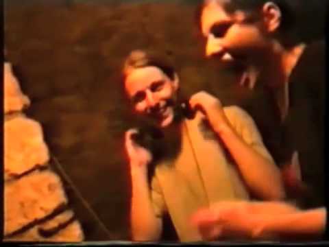 Józik za konsolą podczas rejwu techno w Krzysztoforach w 1996 roku